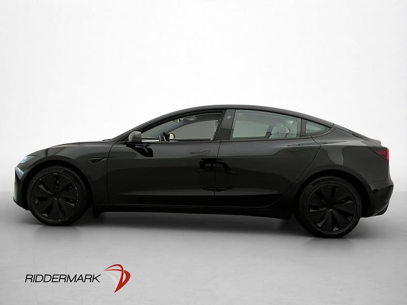Bild 5 av Tesla Model 3 Standard Range Svensksåld Pano Ljus-Interiör