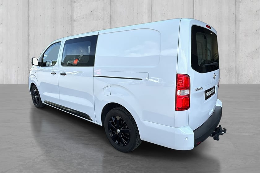 Bilde 3 av Toyota Proace 2.0D 144HK L2H1 AUTOMAT/"BLACK PACK"/NAVI/WEBASTO/KAM.