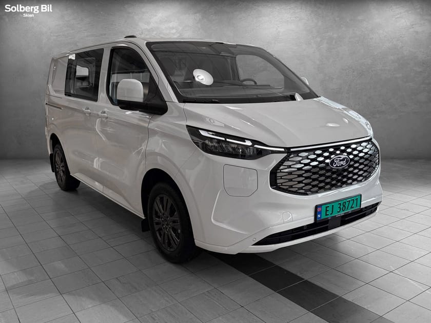 Bilde 3 av Ford E-Transit Custom 320 Limited, 360 kamera, alarm, h. feste, 2 x skyvedør