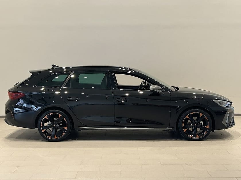 Bild 5 av CUPRA Leon Sportstourer 1.5 eTSI 150hk Drag Matrix Sennheiser