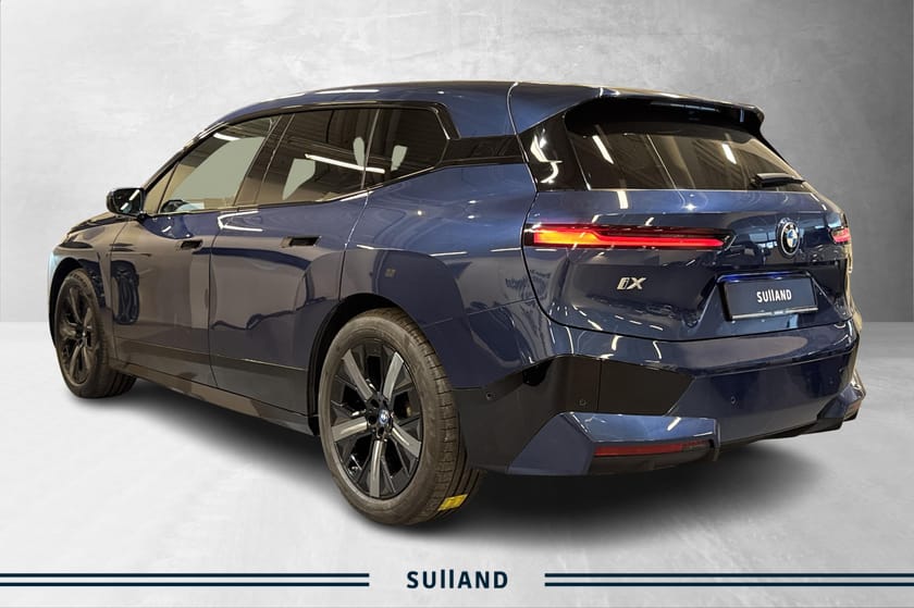 Bilde 2 av BMW iX xDrive40 /Fully Charged/Soltak/Krok/Harman Kardon/BSI