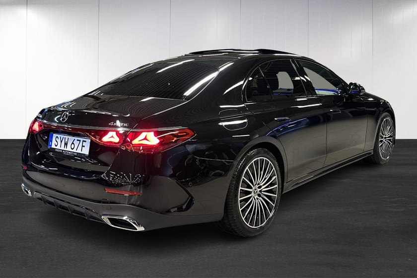 Bild 4 av Mercedes-Benz E 300 d e 4MATIC DE SEDAN  | AMG | Advanced Edition | Pano | 360 | Drag | Burmester | Night-Paket