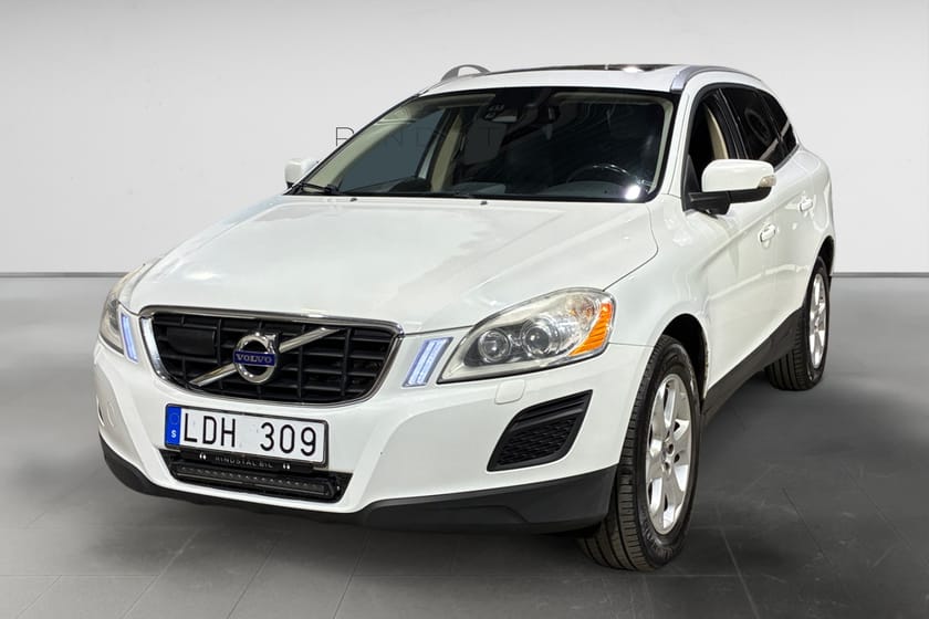 Bild 1 av Volvo XC60 D5 205 HK AUT AWD SUMMUM DRAG KAMREM BYTT NYSERV NYBES