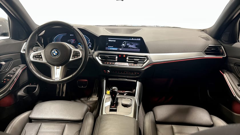 Bild 4 av BMW 330e xDrive Touring M Sport Drag