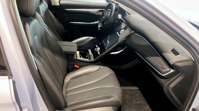 Bild 3 av MG Marvel R Performance AWD Automatisk 288hk 70kWh