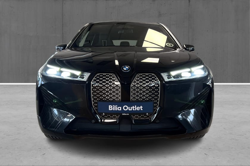 Bilde 2 av BMW iX xDrive50 50 Fully Charged AmidoSkinn, H/K, Multiseter, 22"