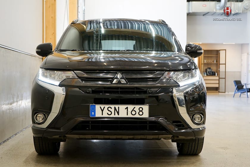 Bild 5 av Mitsubishi Outlander PHEV CVT Edition 100 Drag P-värme Taklucka Läder 360