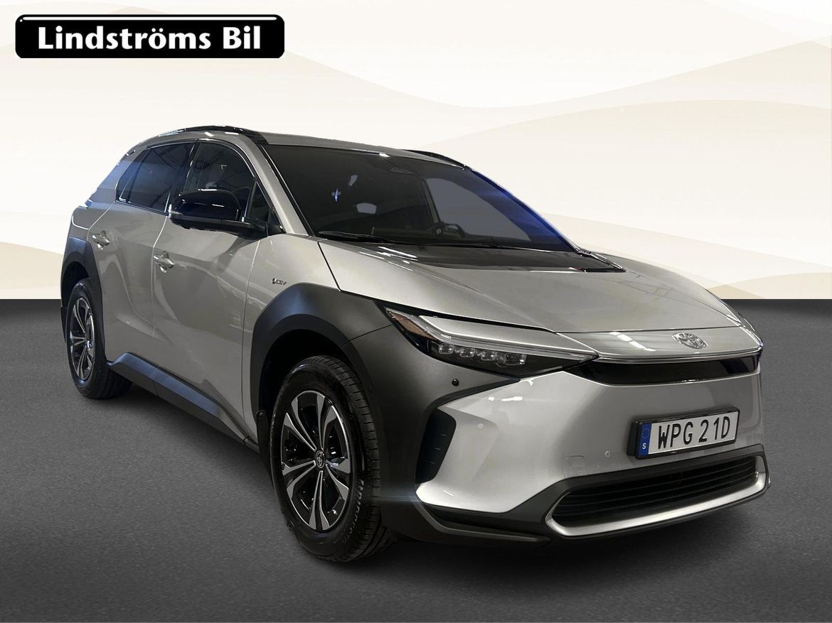 3 / 23