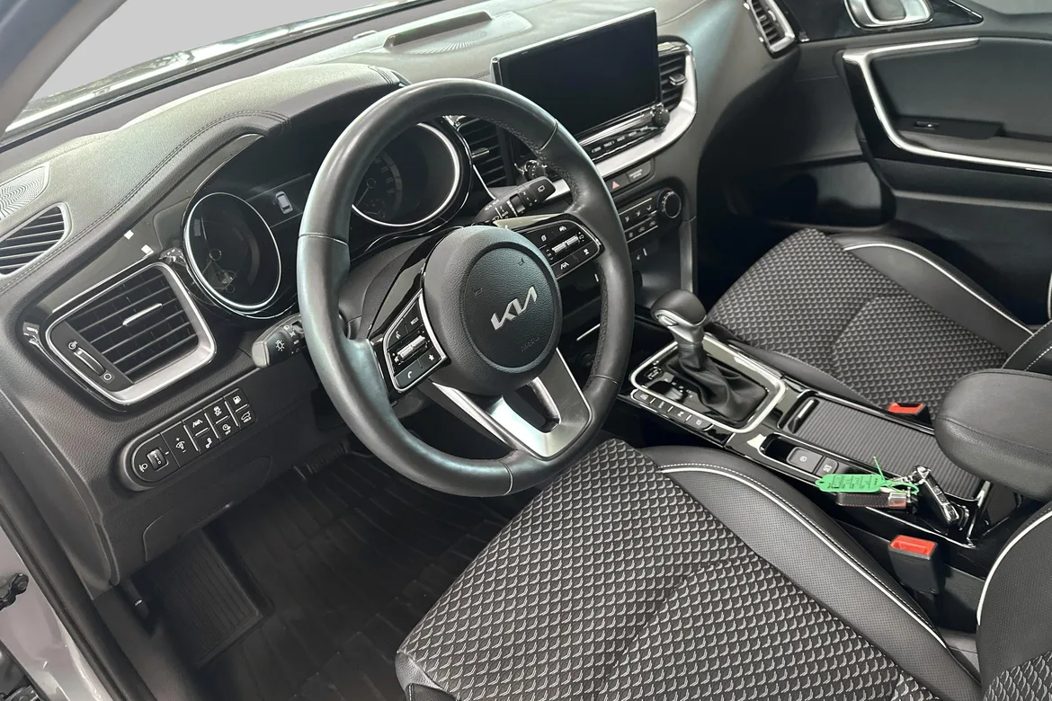 picture of a car