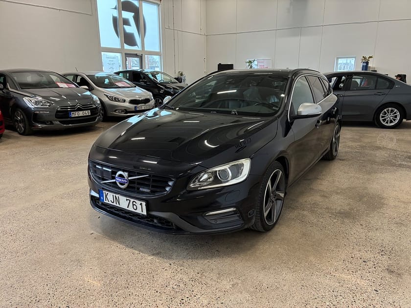 Bild 4 av Volvo V60 *RÄNTEKAMPANJ 3.45%* D4 AWD R-Design Aut SoV Värmare