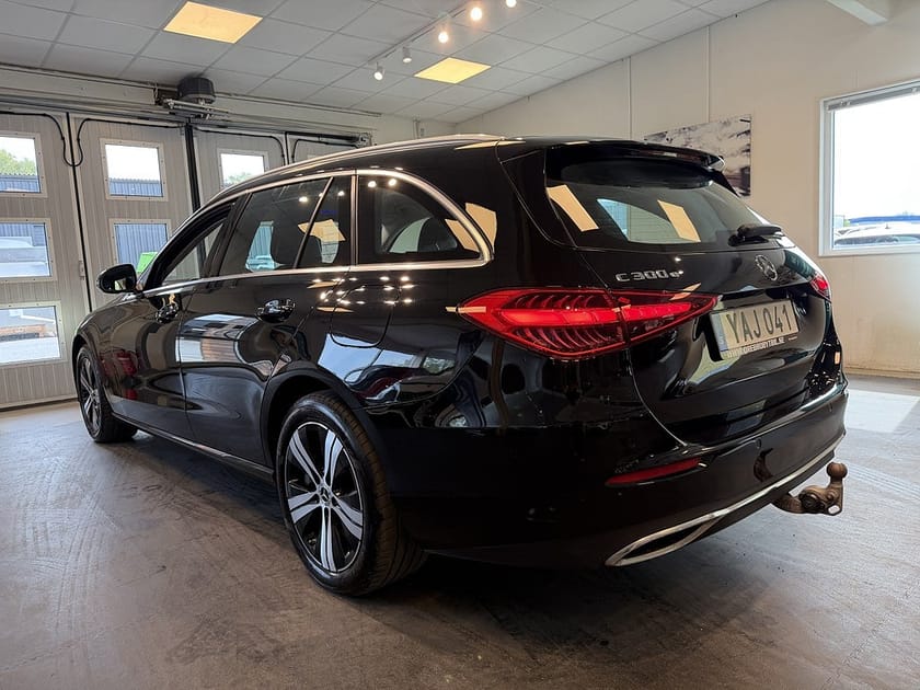 Bild 3 av Mercedes-Benz C 300 T e 9G-Tronic Avantgarde Drag Gps Värmare MOMS
