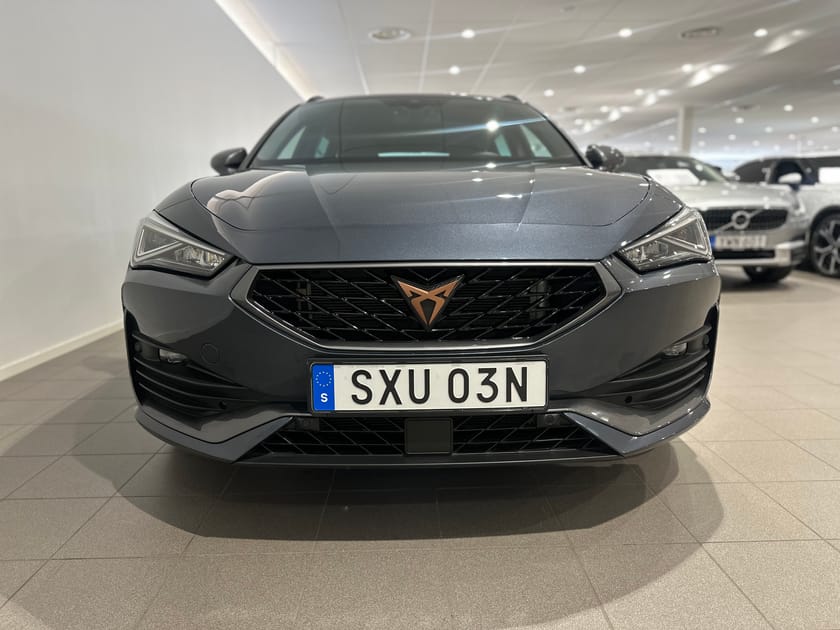 Bild 2 av CUPRA Leon Sportstourer e-Hybrid Sportstour e-Hybrid, Sensorer fram/bak, Backkamera
