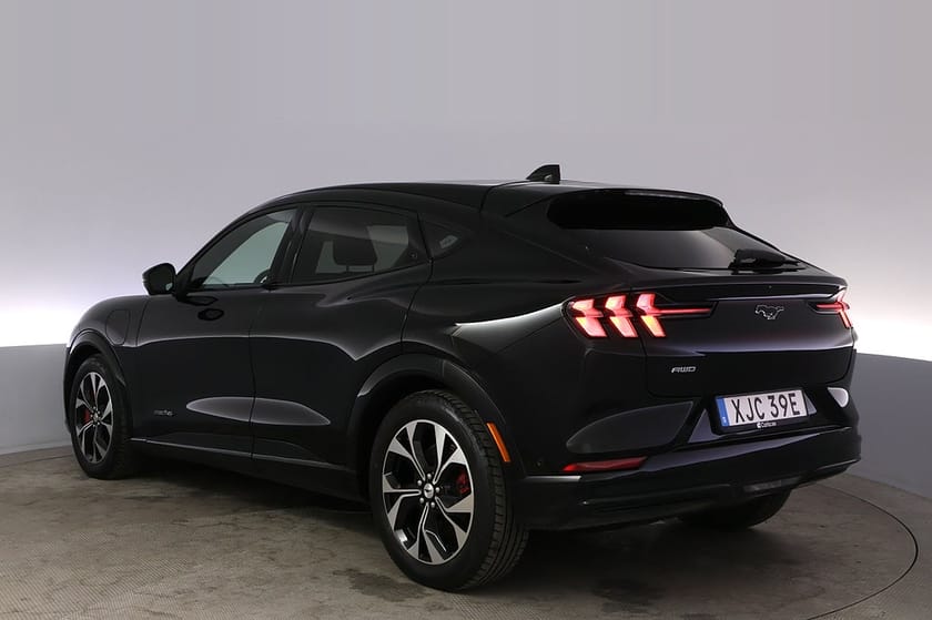 Bild 4 av Ford Mustang Mach-E Long Range AWD Teknik+ Pano 360 Elstol