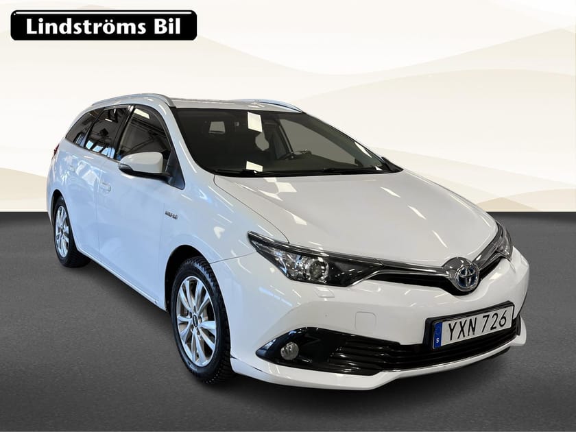 Bild 3 av Toyota Auris Touring Sports Hybrid Active 1.8 e-CVT 136hk S&V-Hjul