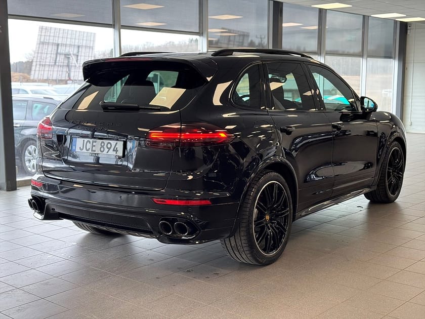 Bild 2 av Porsche Cayenne GTS 3.6 Sport Chrono Panorama Bose