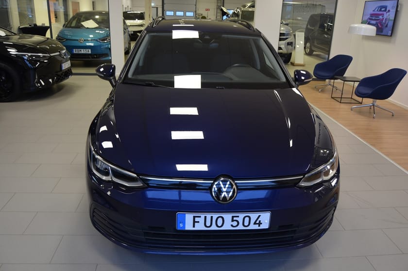 Bild 2 av Volkswagen Golf Sportscombi 1.5 eTSI 130 DSG7 Backkamera / Navi