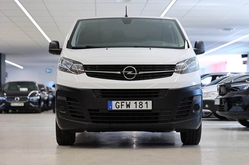 Bild 5 av Opel Vivaro Skåpbil 2.0 BlueHDI 144hk L2 CarPlay 3-Sits 360-Kamera