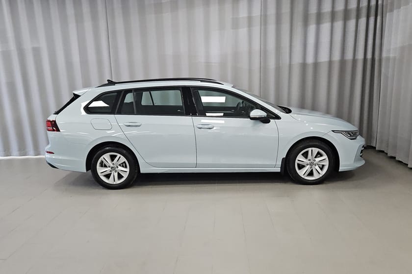 Bild 4 av Volkswagen Golf Sportscombi Life 1.5 eTSI 150HK DSG P-Värm Drag Aut