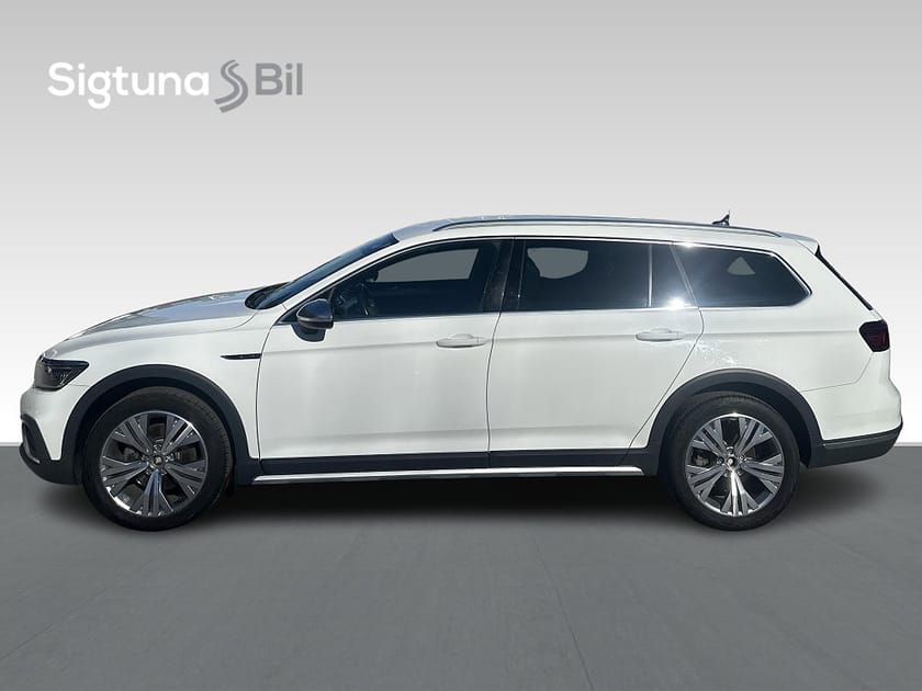 Bild 3 av Volkswagen Passat Alltrack 2.0 TDI 4M / Cockpit / Drag / Värmare / Moms