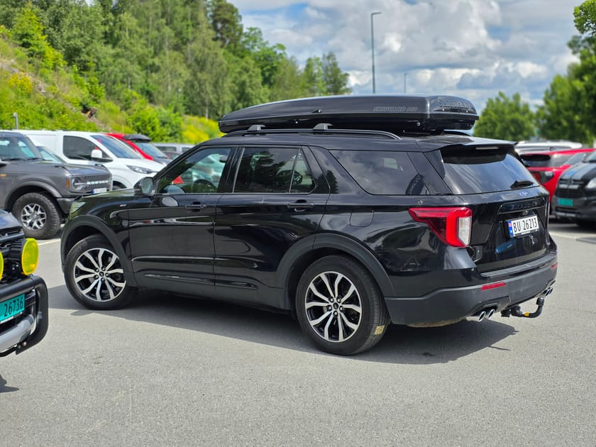 Bilde 2 av Ford Explorer Plug-In Hybrid Lazer |4WD |Pano |Massasje |Ny service |B&O |7-Seter++