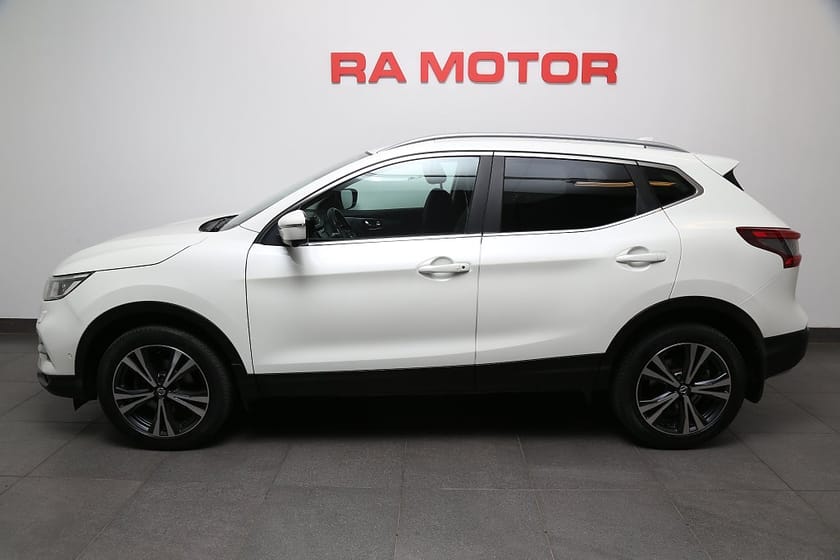 Bild 3 av Nissan Qashqai 1,2 DIG-T 115hk Keyless Navi 360°-kamera