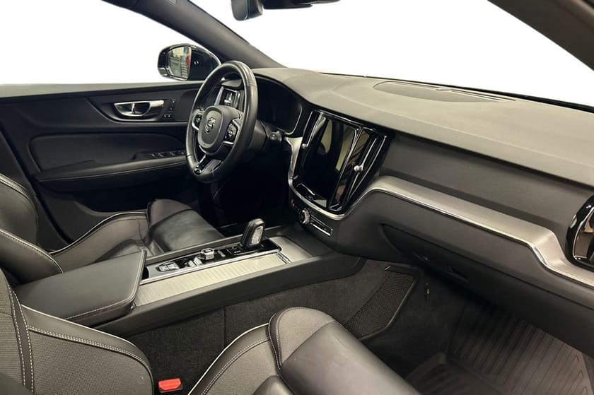Bild 5 av Volvo V60 B5 (250hk) Aut R-Design "Black Edition"