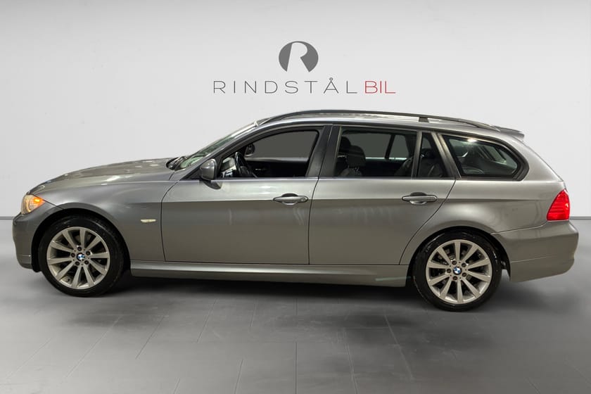 Bild 4 av BMW 318d Touring 143 HK COMFORT PDC 18200MIL SPORTSTOL 17"