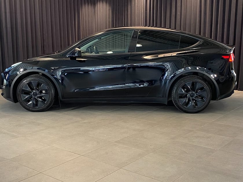 Bild 3 av Tesla Model Y Long Range AWD 514Hk (Leasingbar)