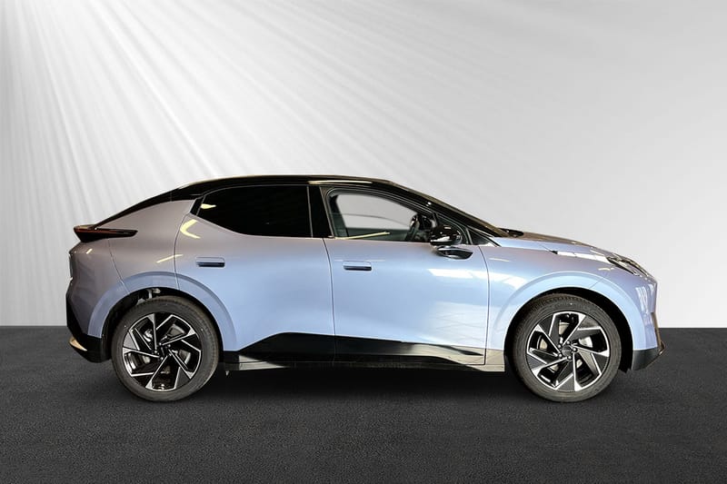 Lynk & Co 02 EV