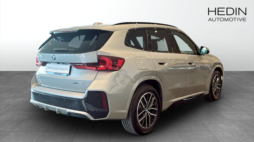 Bild 2 av BMW X1 xDrive25e M sport, Rattvärme, Dragkrok