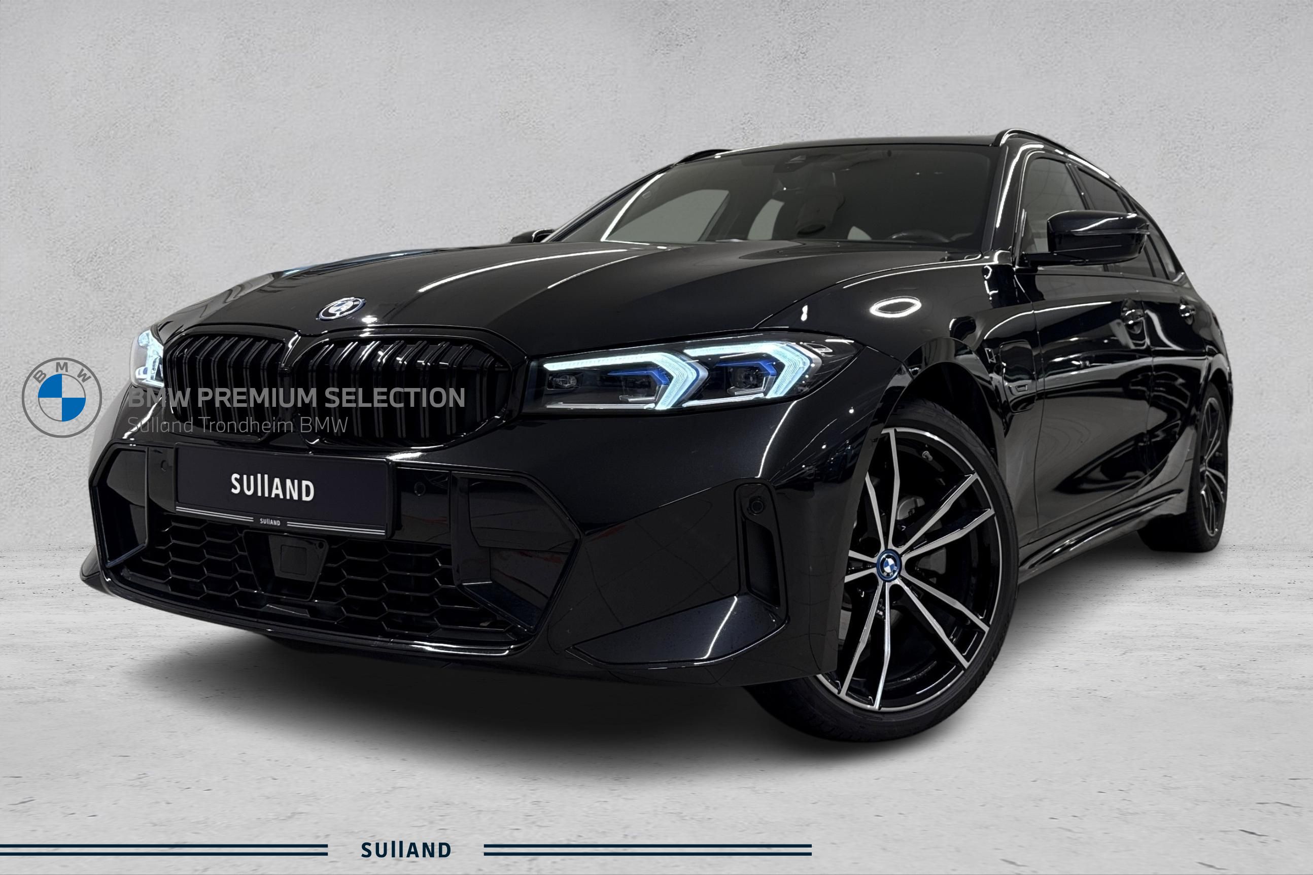 BMW 330e xDrive Touring