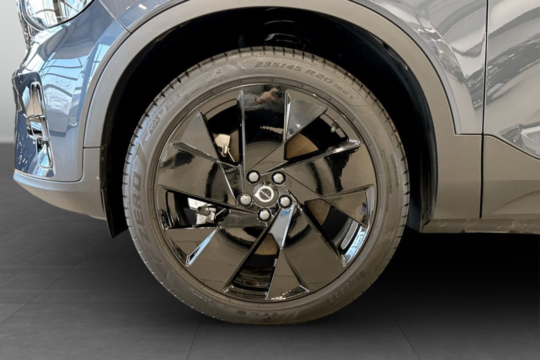 Volvo EX40 Twin Motor Performance