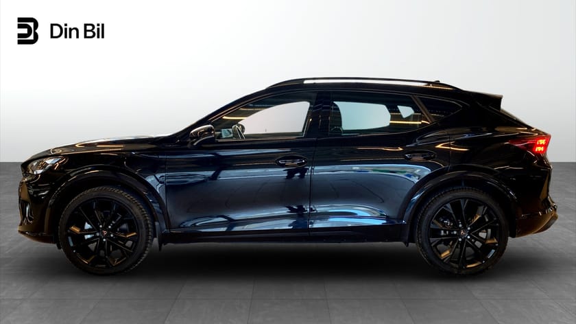 Bild 2 av CUPRA Formentor e-Hybrid 1.5 B-Kam Matrix Ellucka 204 hk