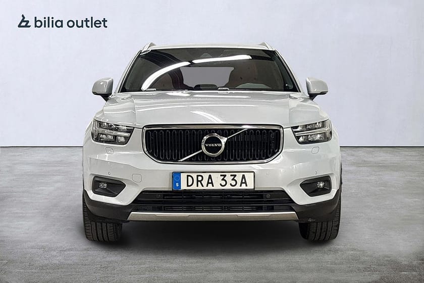 Bild 3 av Volvo XC40 D4 AWD Momentum Adv Edt 190hk Navi Drag BLIS Backkamera