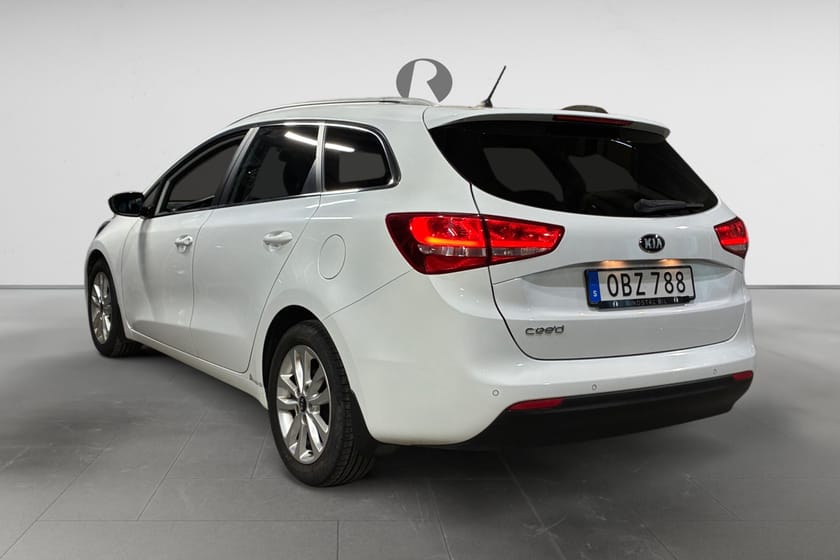 Bild 5 av Kia cee'd_sw 1.6 GDI 135 HK AUT KOMFORT 8000MIL RATTVÄRME