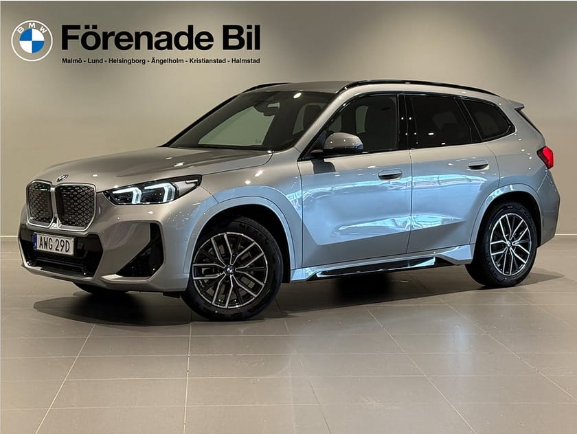 Bild 1 av BMW iX1 xDrive30 M Sport Business Edition Drag HUD H/K Elstol