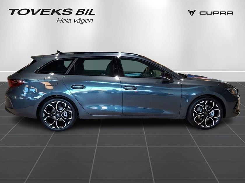 Bild 2 av CUPRA Leon Sportstourer e-Hybrid 1.5 204 DSG
