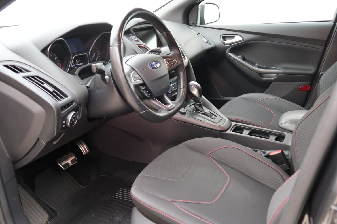 Ford Focus 2018 - miniatyr 4