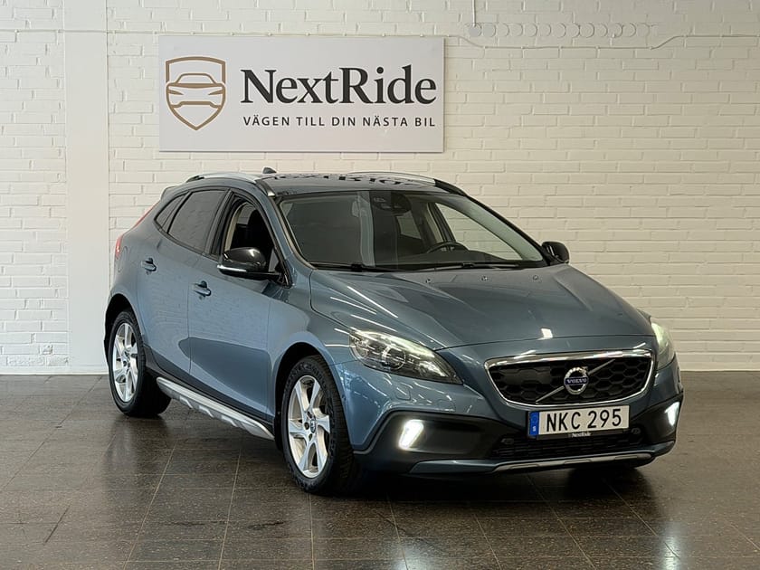 Bild 1 av Volvo V40 Cross Country D4 Geartronic Summum|NyServad|NyBesiktigad|Pano|Automat
