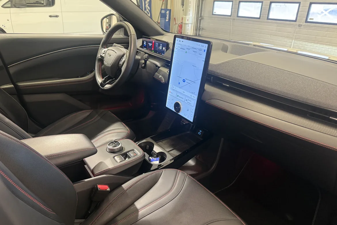 Ford Mustang Mach-E Standard Range AWD