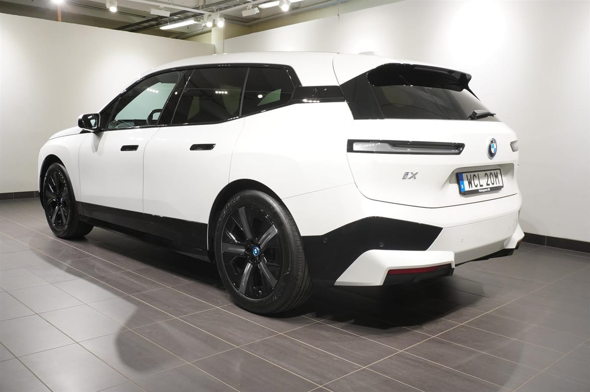 BMW iX xDrive50, 524ps, 2024