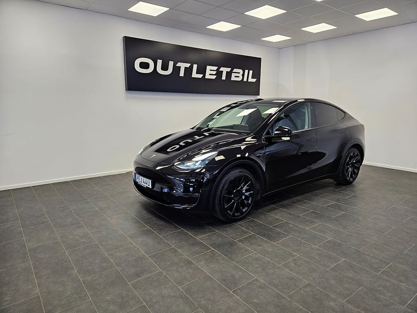 Bild 1 av Tesla Model Y Long Range AWD 514hk Panorama Läder Drag MOMS WLTP533km