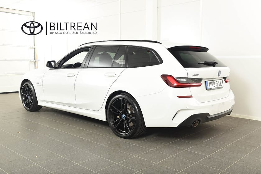 Bild 2 av BMW 330e xDrive Touring M Sport Värmare V-hjul Navi