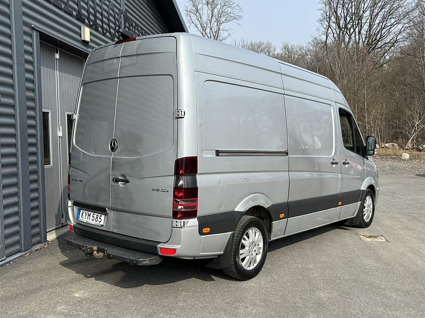 Bild 4 av Mercedes-Benz Sprinter 316 BlueTEC Skåpbil 2.2 7G (163hk) Edition
