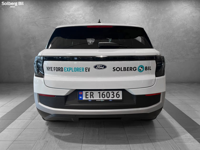 Bilde 5 av Ford Explorer EV Extended Range AWD PREMIUM/FASTRENTE/HENGERFESTE/VARMEPUMPE
