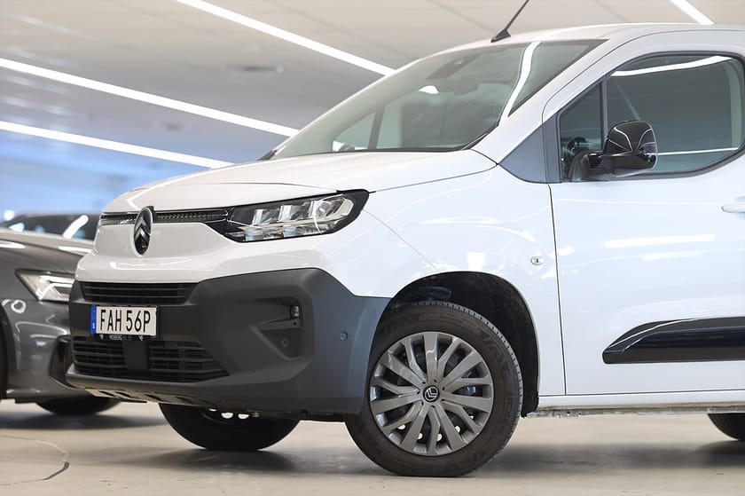 Bild 4 av Citroën Berlingo Crew Van 1.5 BlueHDi 130hk L2 Business 360 Värmare B-kamera