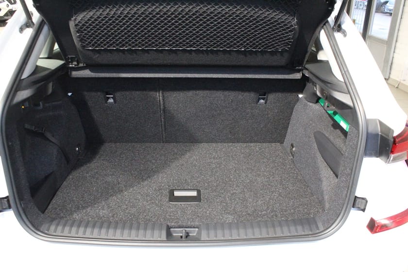 Bild 5 av Škoda Kamiq Selection 1,0 TSI 115 HK 7-VXL DSG Drag Backkamera