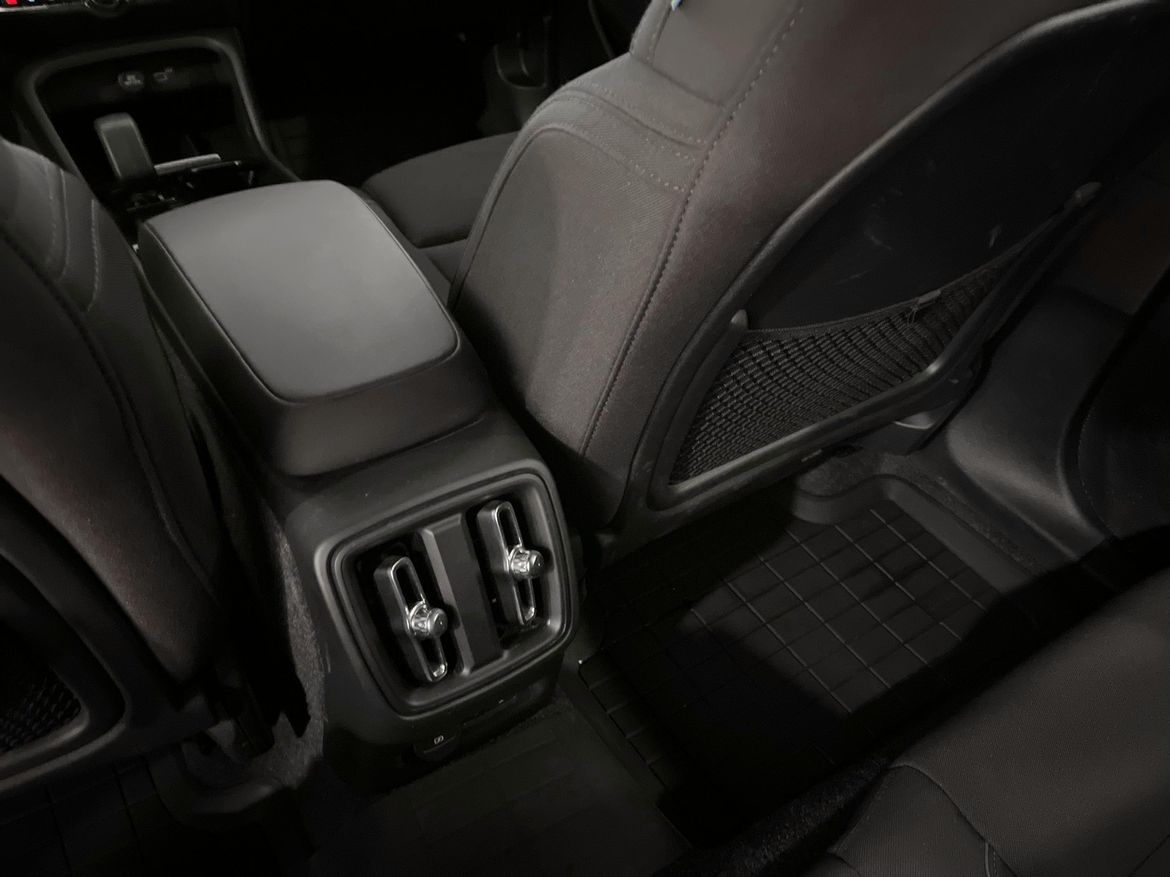 Volvo XC40 2023 - miniatyr 10