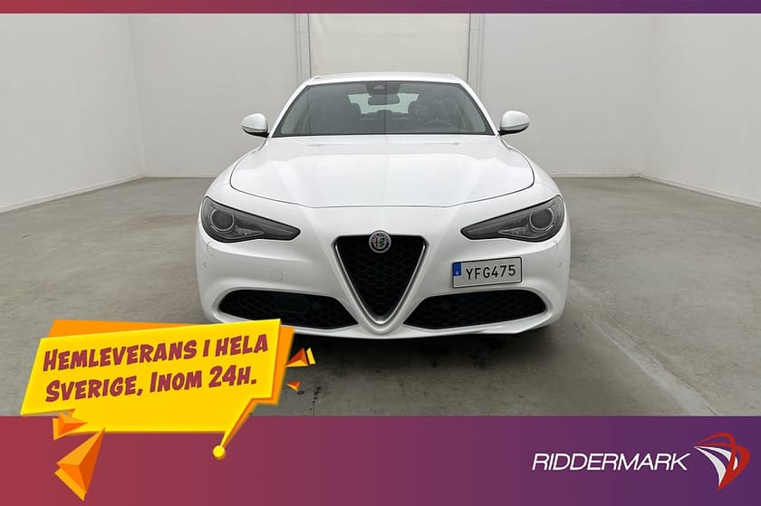 Bild 1 av Alfa Romeo Giulia 2.2 JTD 180hk Super Navi Skinn Keyless
