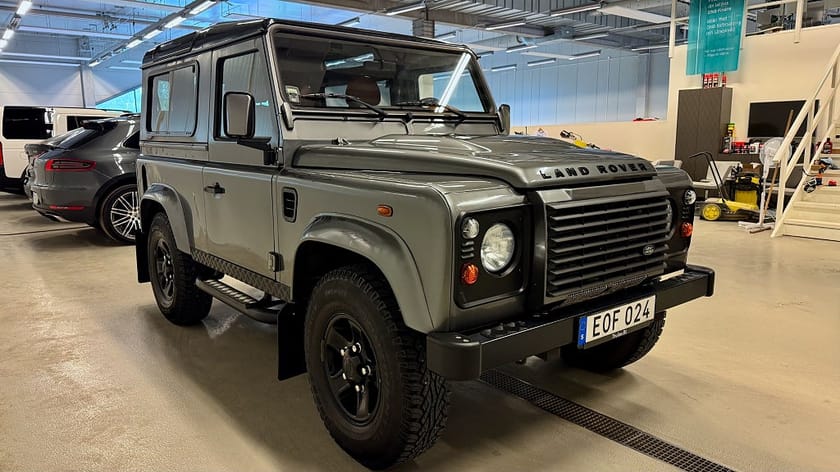 Bild 2 av Land Rover Defender 90 Kombi TD4 XS / Black pack